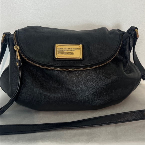 Marc by Marc Jacobs Natasha Black Leather Crossbody Bag - Picture 3 of 17